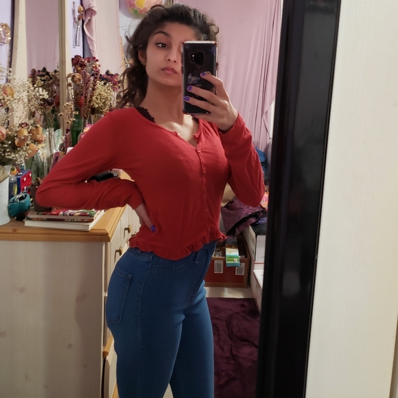 American Eagle Outfitters Tops - American Eagle Red Button-Up Long-Sleeve Crop Top